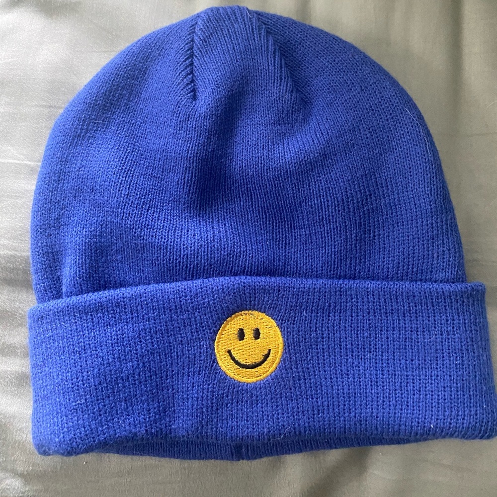 SMILEY FACE BEANIE